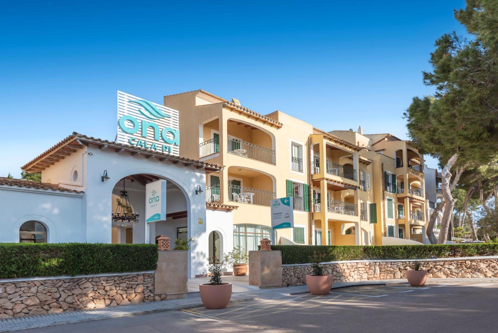 Aparthotel Ona Cala Pi Club Ngoại thất bức ảnh