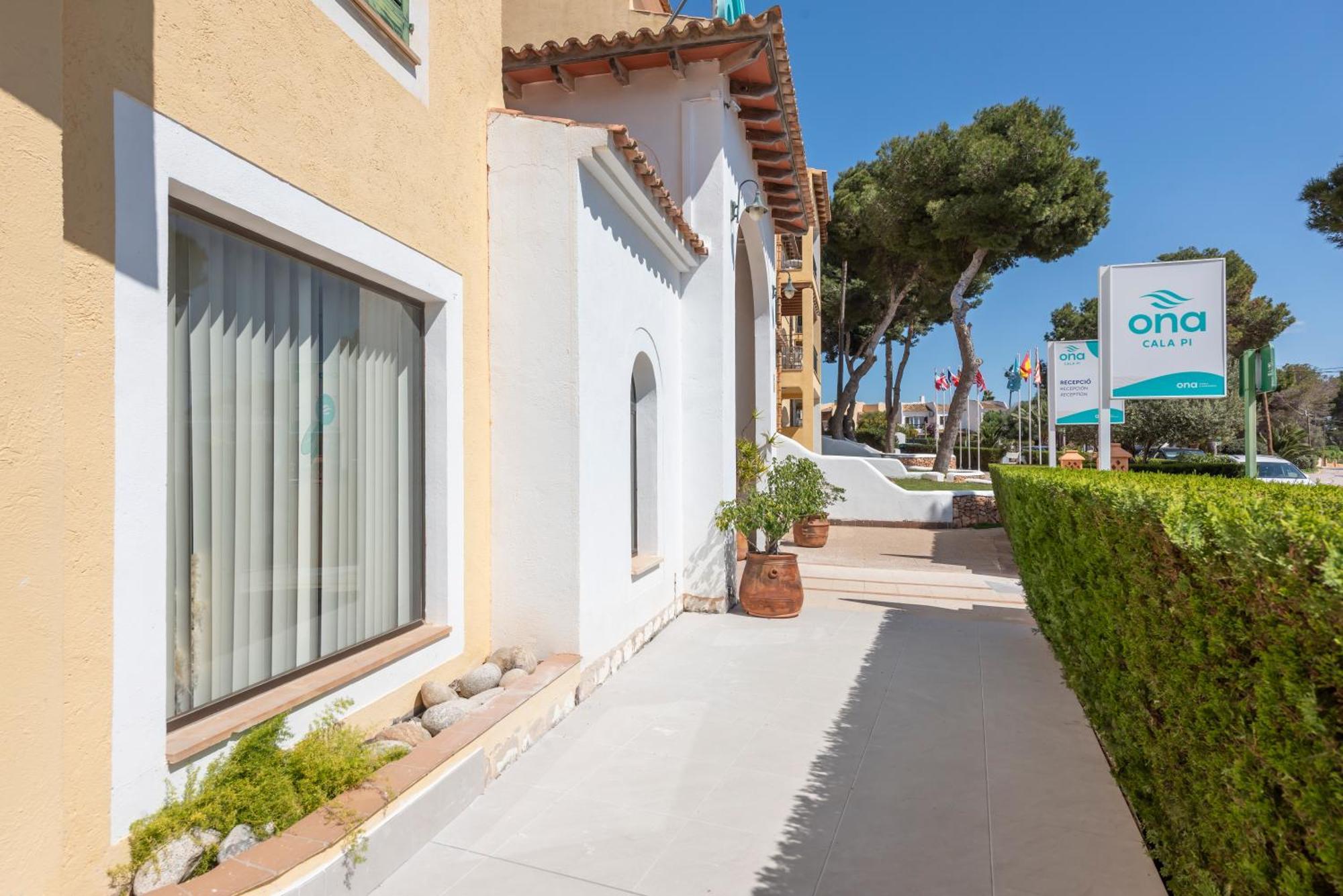 Aparthotel Ona Cala Pi Club Ngoại thất bức ảnh